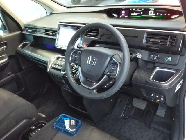 Honda Stepwagon Spada SPADA HYBRID G?HONDA SENSING