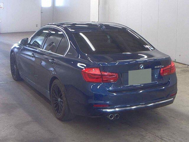 BMW 3 Series 330E RUG JIIPAF