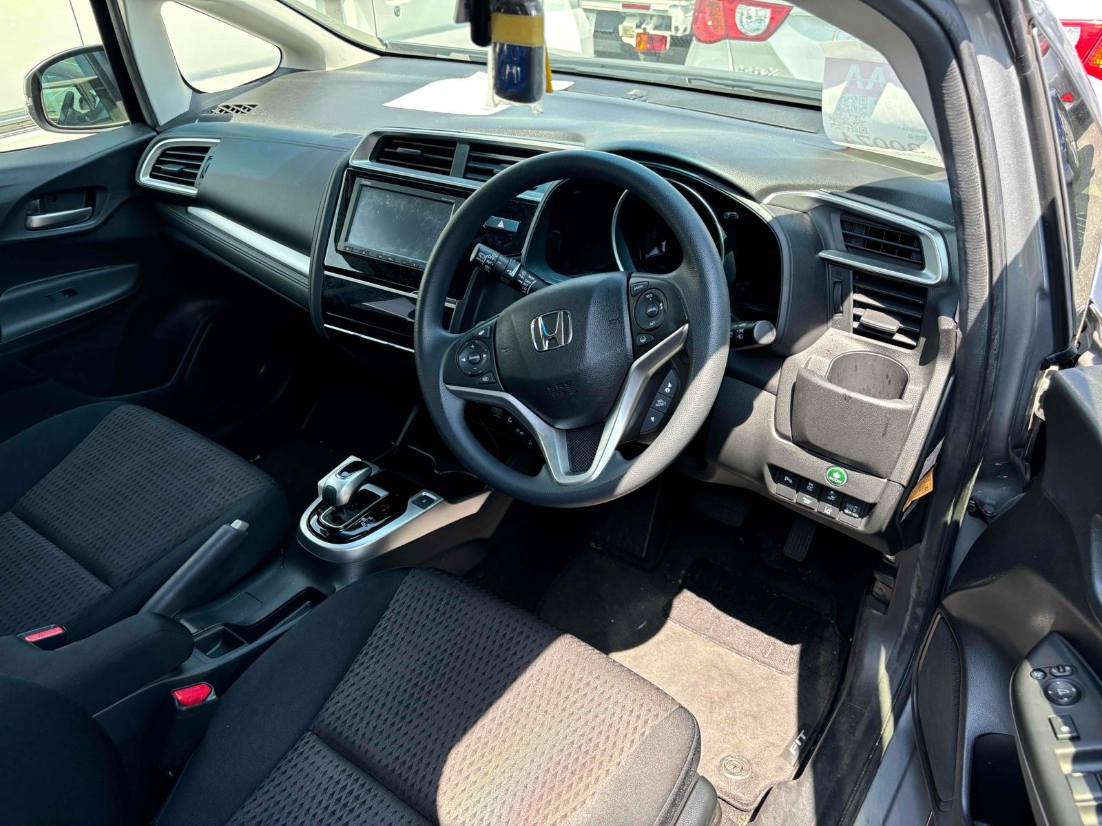 Honda Fit HYBRID F