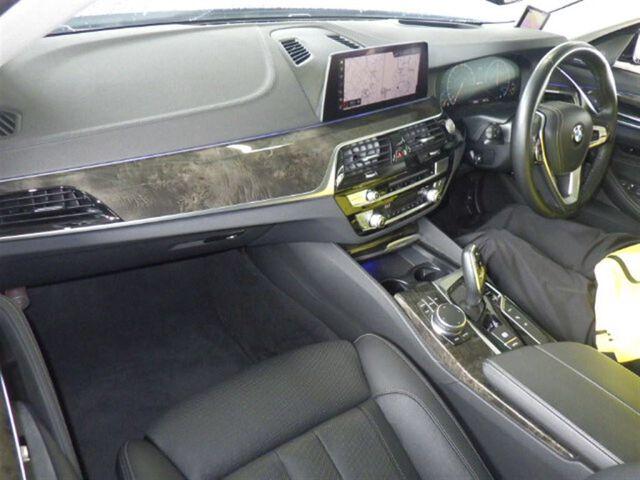 BMW 5 Series 4d 530E M-SPORT IPERFORMANCE