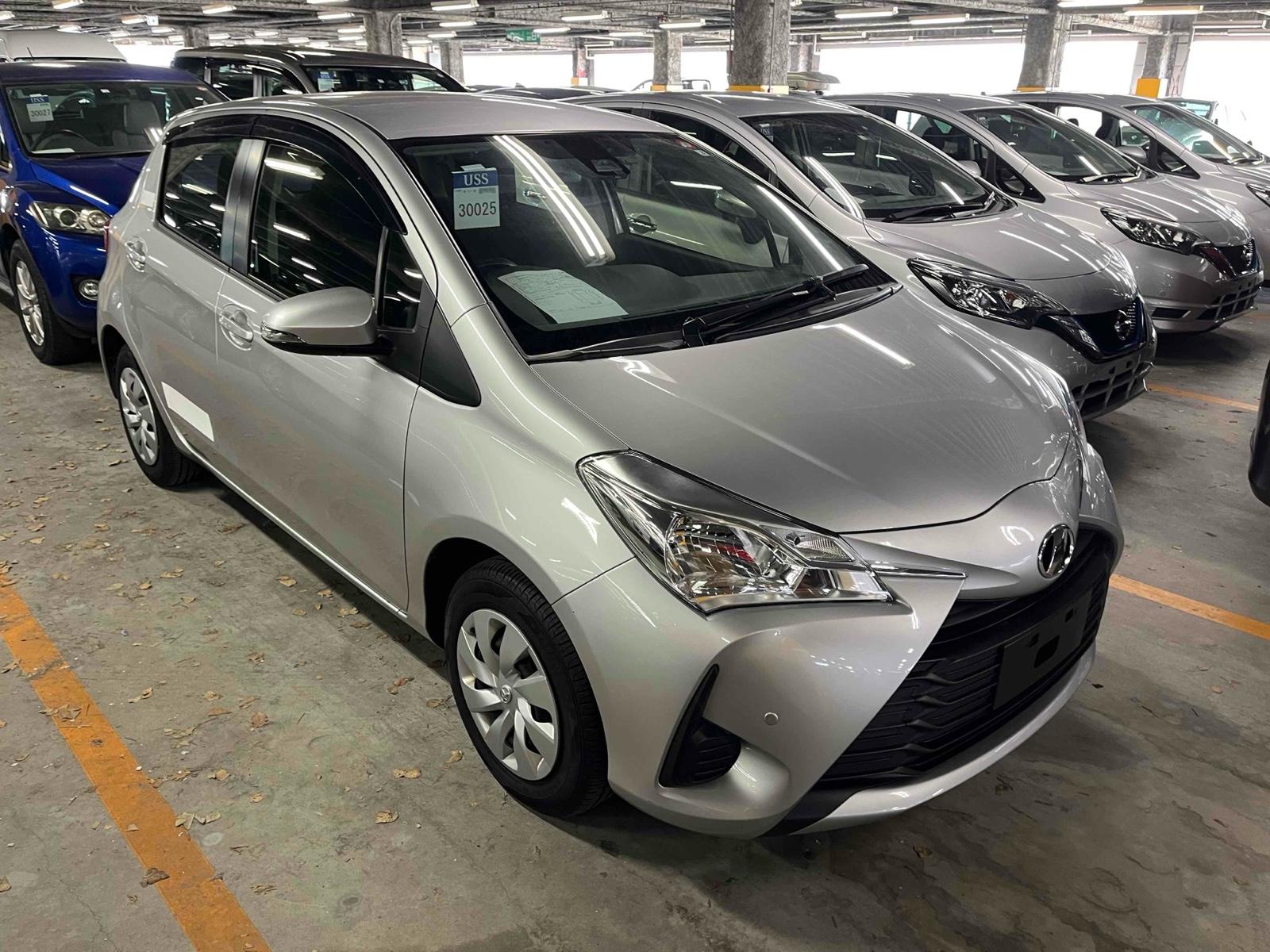 Toyota Vitz F M PACKAGE