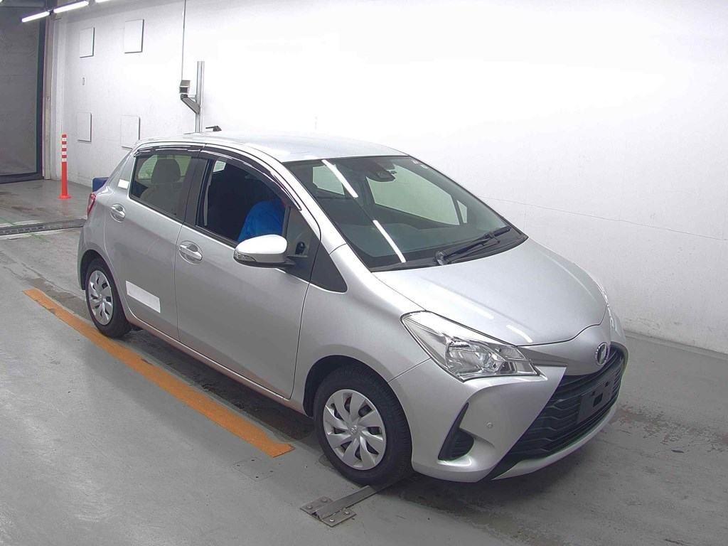 Toyota Vitz F M PACKAGE