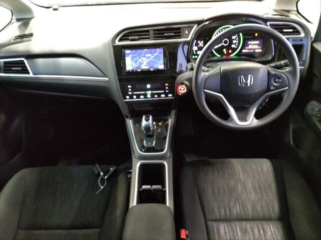 Honda Shuttle HYBRID HONDA SENSING