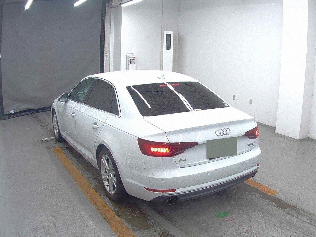 Audi A4 2.0TFSI SPORT