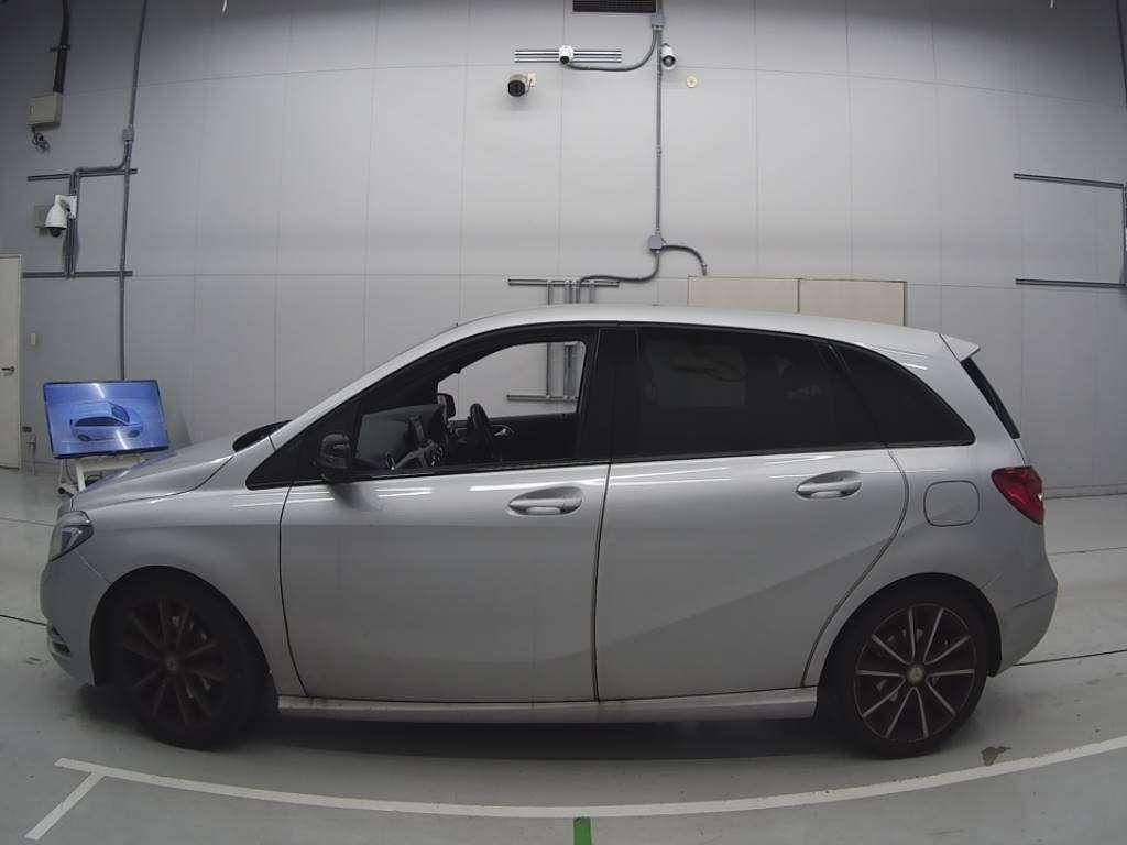 Mercedes-Benz B Class B180 BEFI SPORT NIGHT PKG