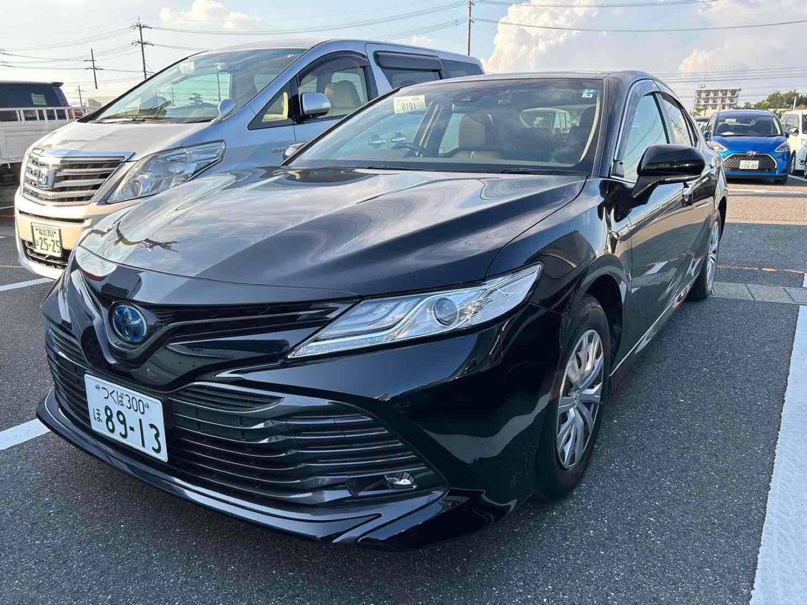 Toyota Camry  HYBRID X