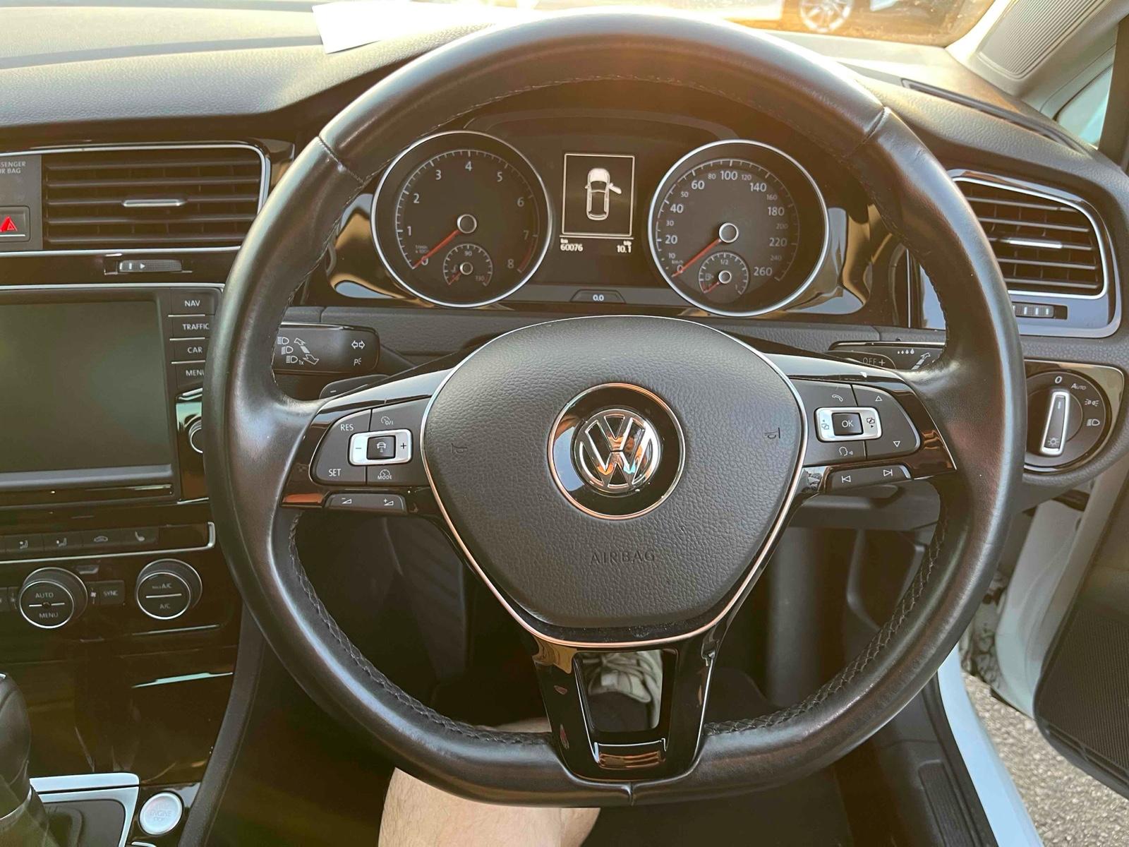 Volkswagen Golf TSI HIGH LINE