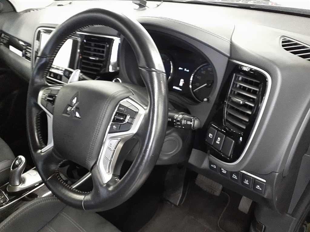 Mitsubishi Outlander Phev G 4WD