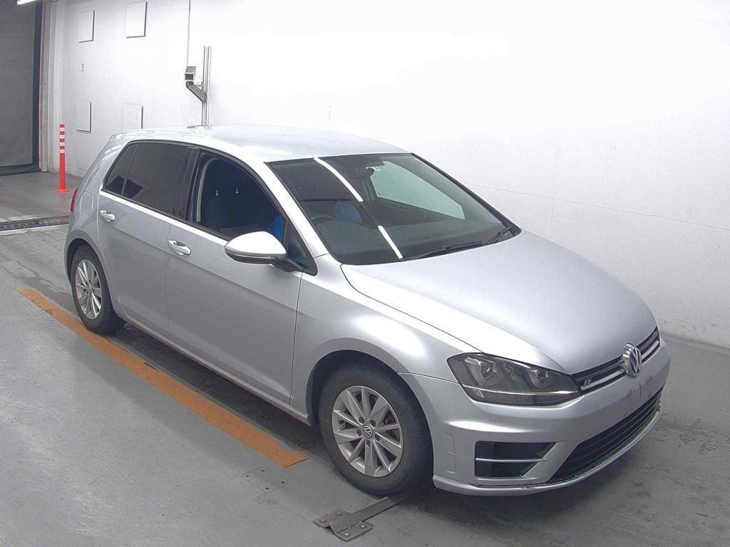 Volkswagen Golf TSI