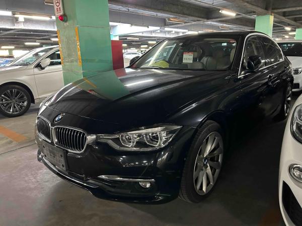 BMW 330E LUXURY