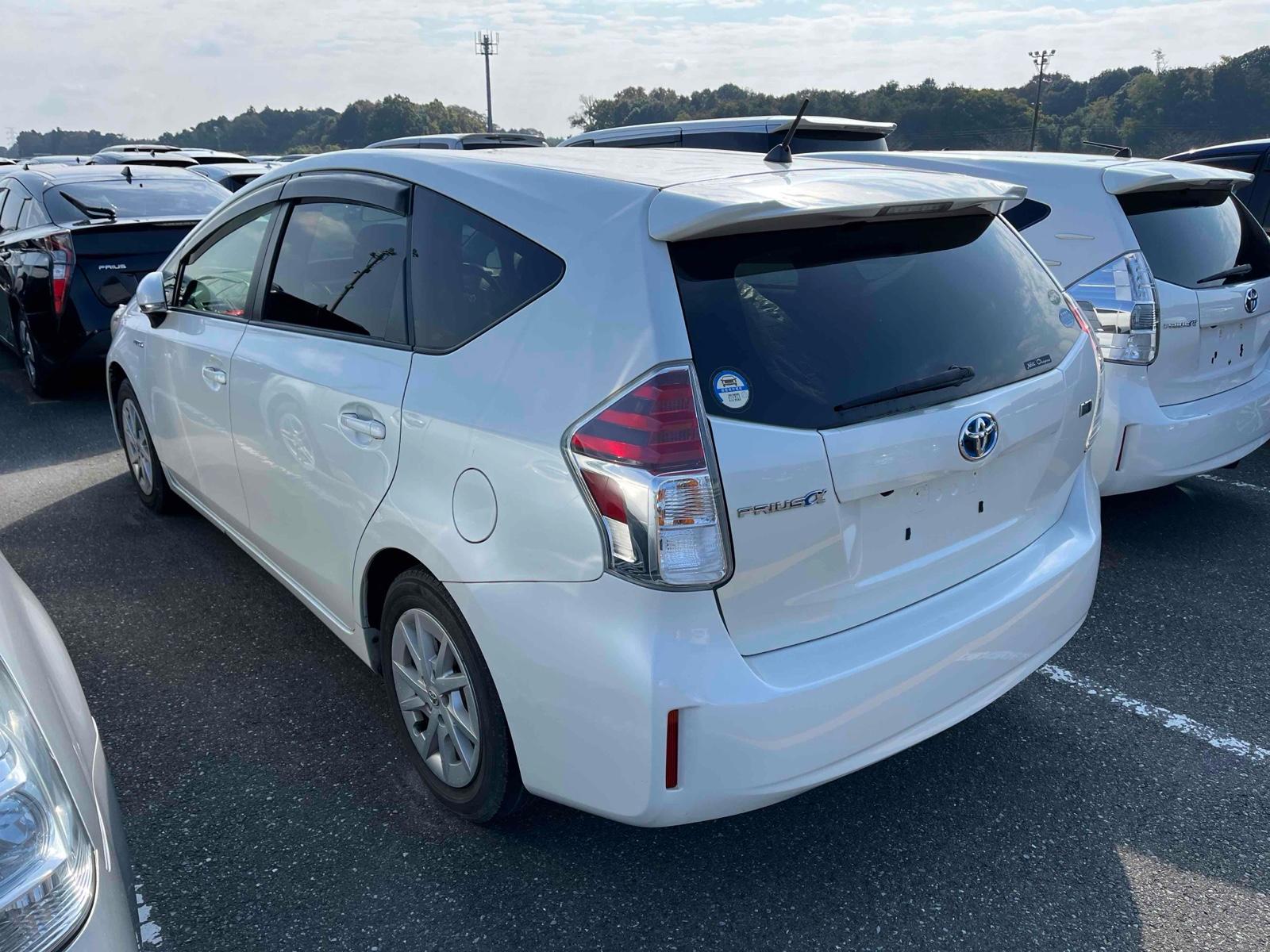Toyota Prius ALPHA S