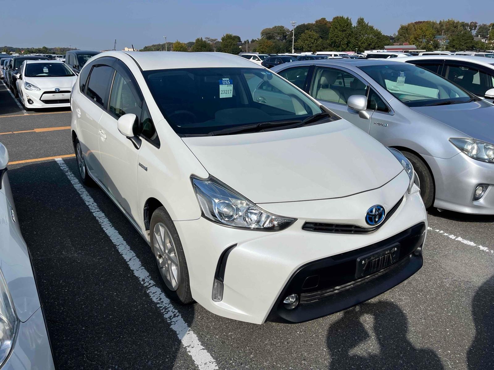 Toyota Prius ALPHA S