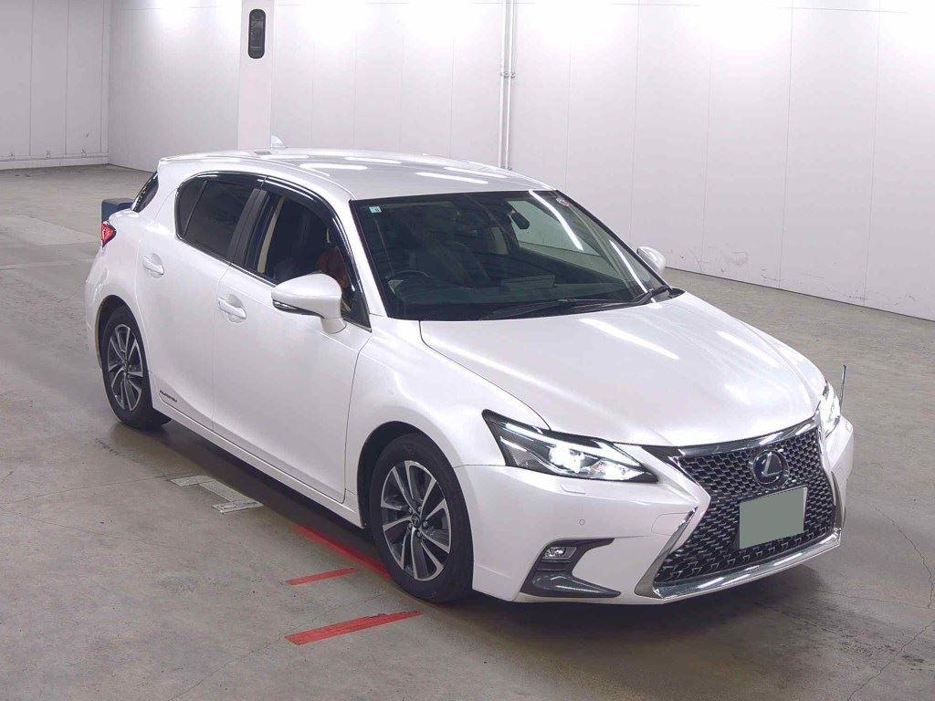 Lexus CT CT200H VER-L