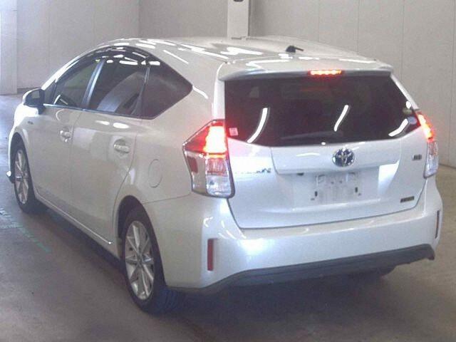 Toyota Prius ALPHA S TOURING SELECTION