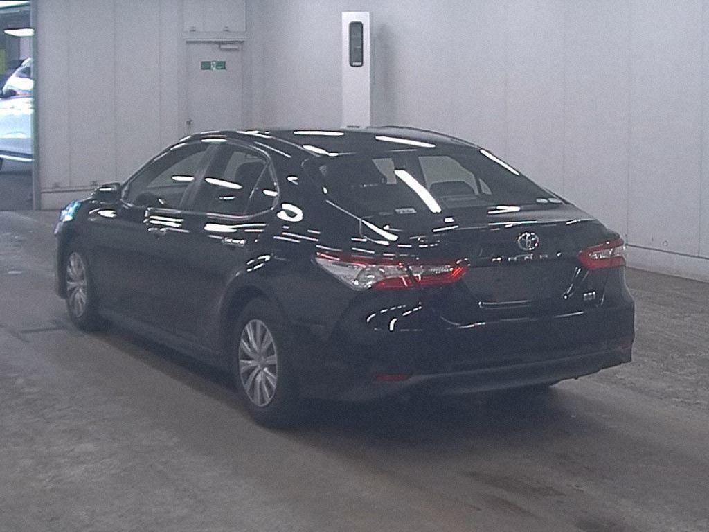 Toyota Camry 4D X