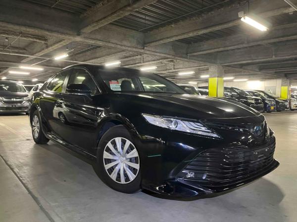 Toyota Camry 4D X