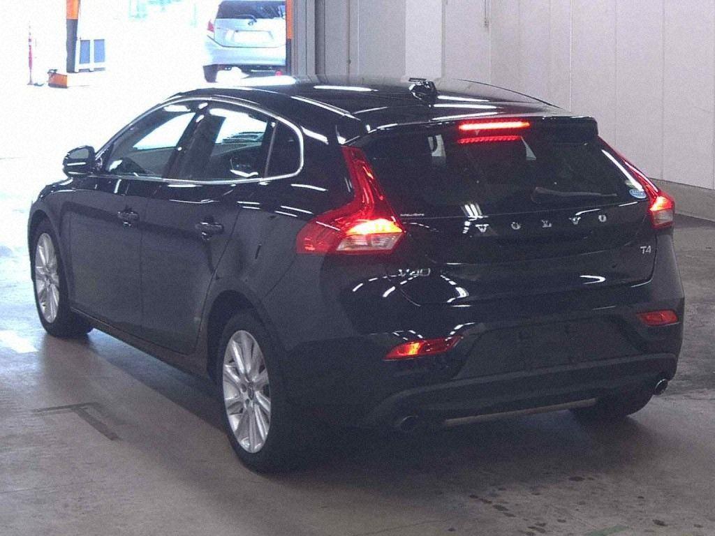 Volvo V40 T4