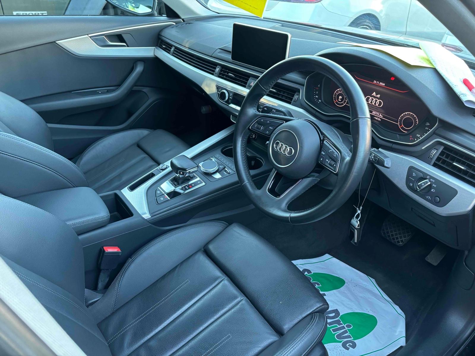 Audi A4 AVANTE A4 35TFSI SP BLACK ELEGANCE
