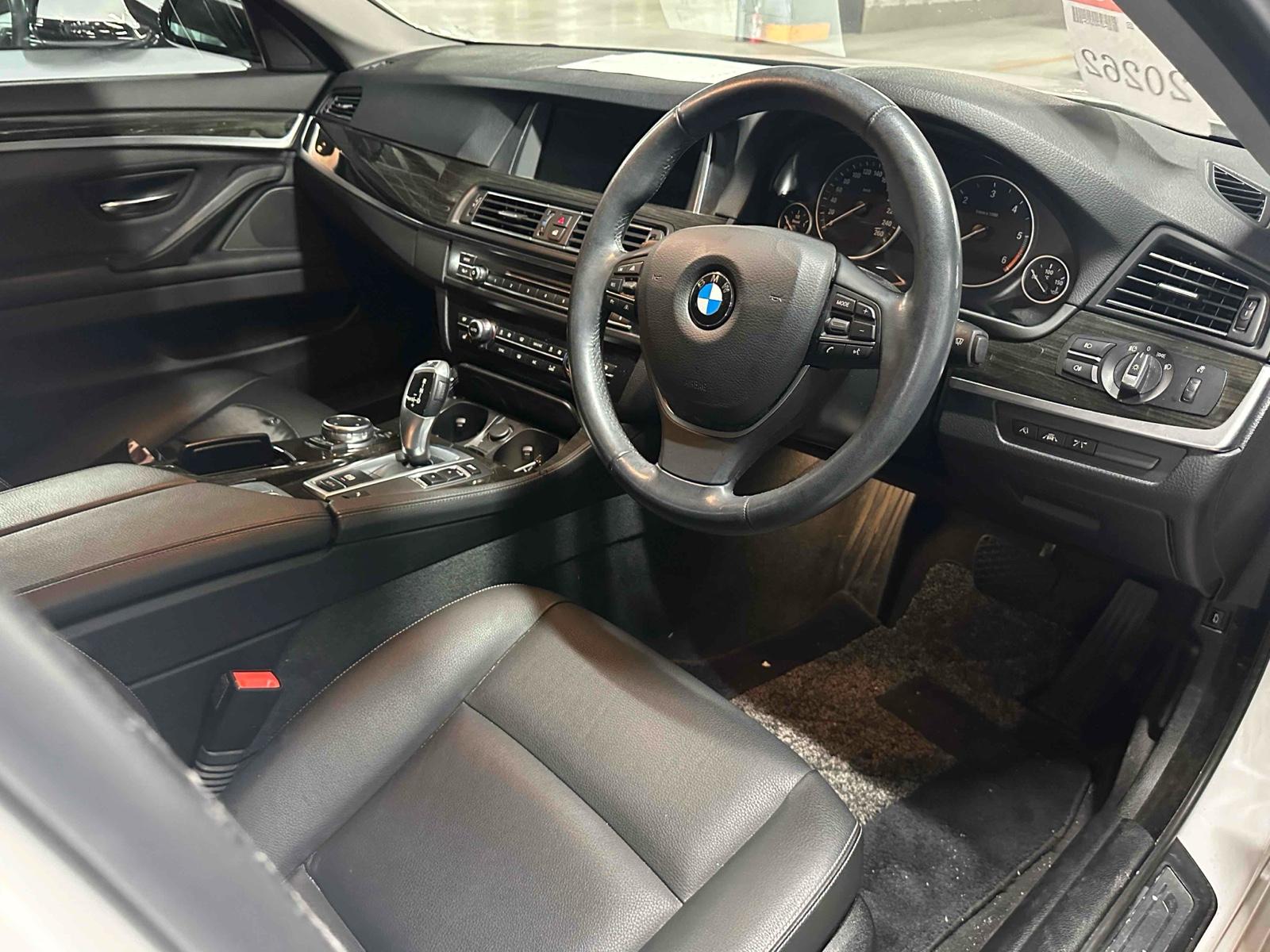 BMW 523D LUXURY 2.0