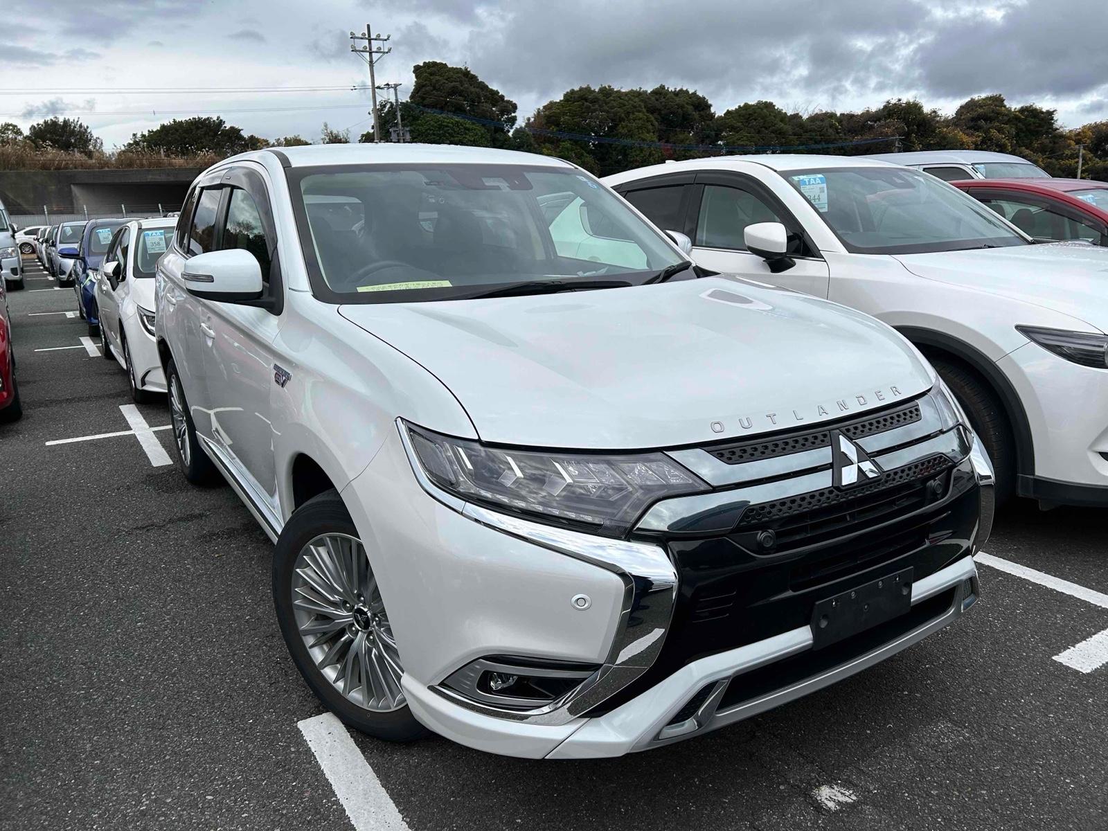 Mitsubishi Outlander PHEV G LIMITED 4WD