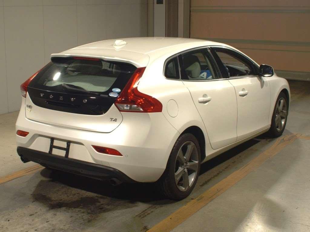 Volvo V40 1.6