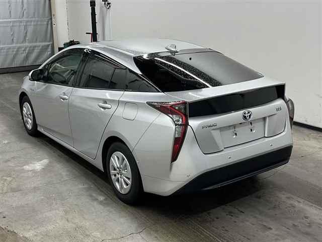 Toyota Prius  S SAFETY PLUS