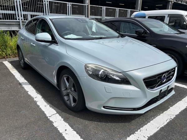 Volvo V40 T4