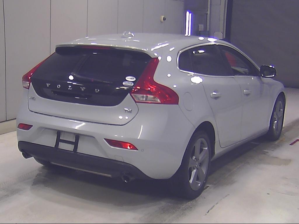 Volvo V40 T4