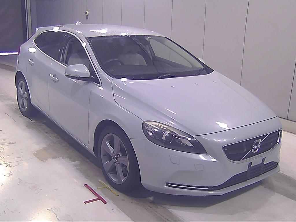 Volvo V40 T4