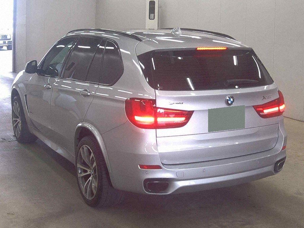 BMW X5 XDRIV40E M SPOILER