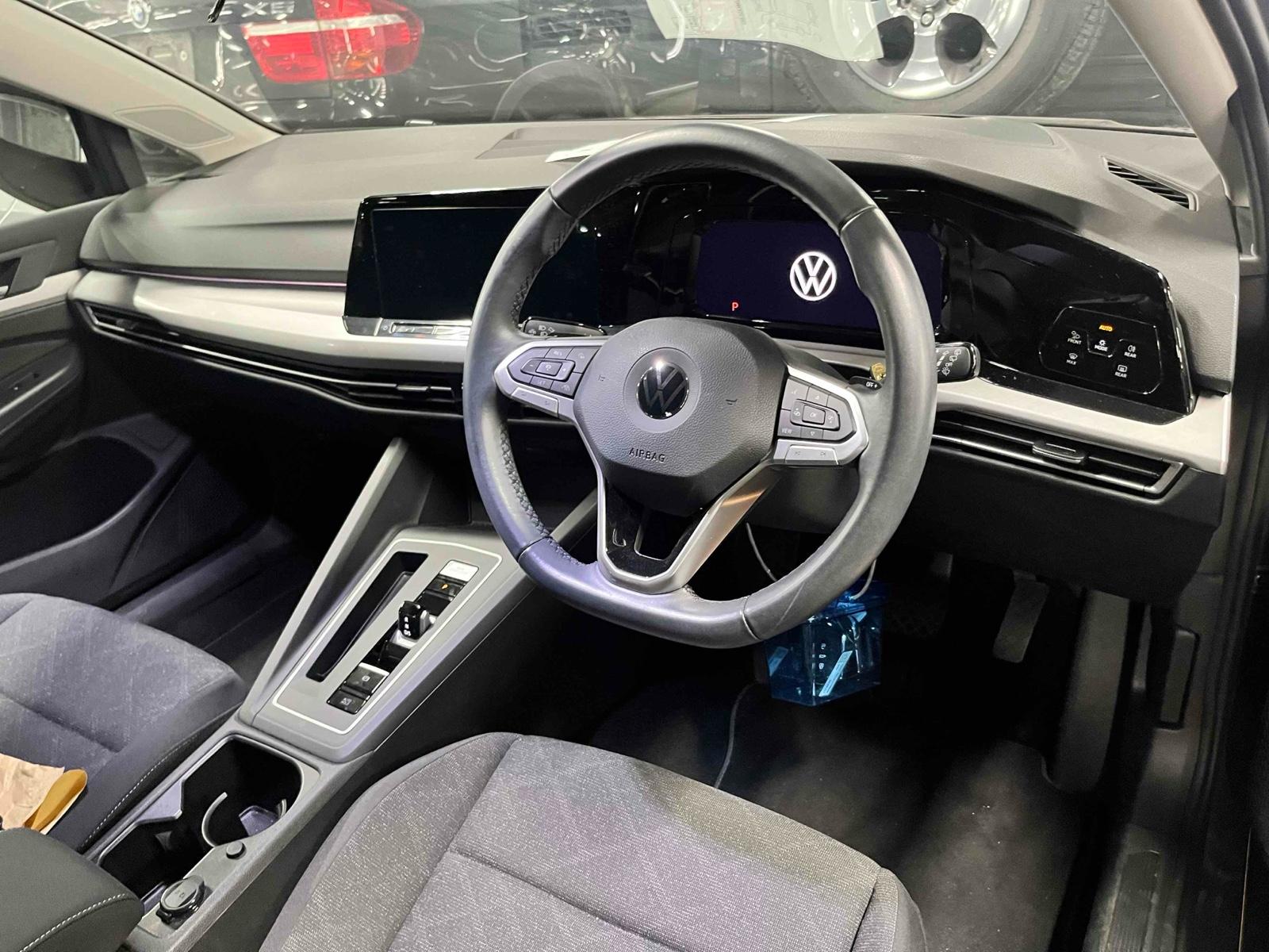 Volkswagen Golf eTSI ACTIVE