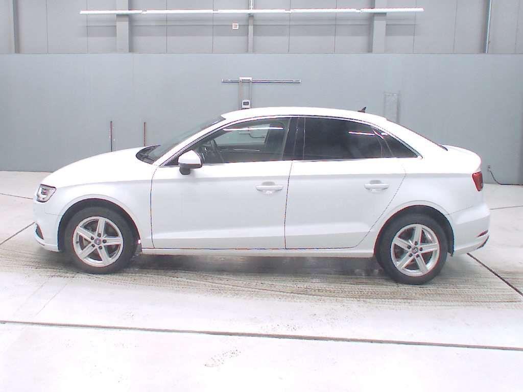 Audi A3 SEDAN 30TFSI