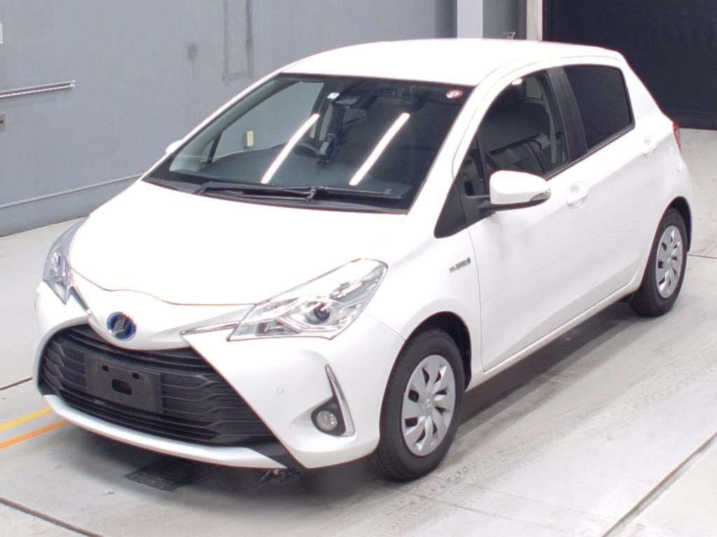 Toyota Vitz HYBRID F