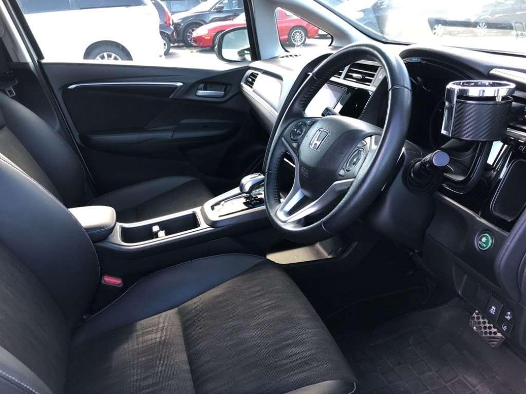 Honda Shuttle ﾊｲﾌﾞﾘｯﾄﾞX ﾎﾝﾀﾞｾﾝｼﾝｸﾞ