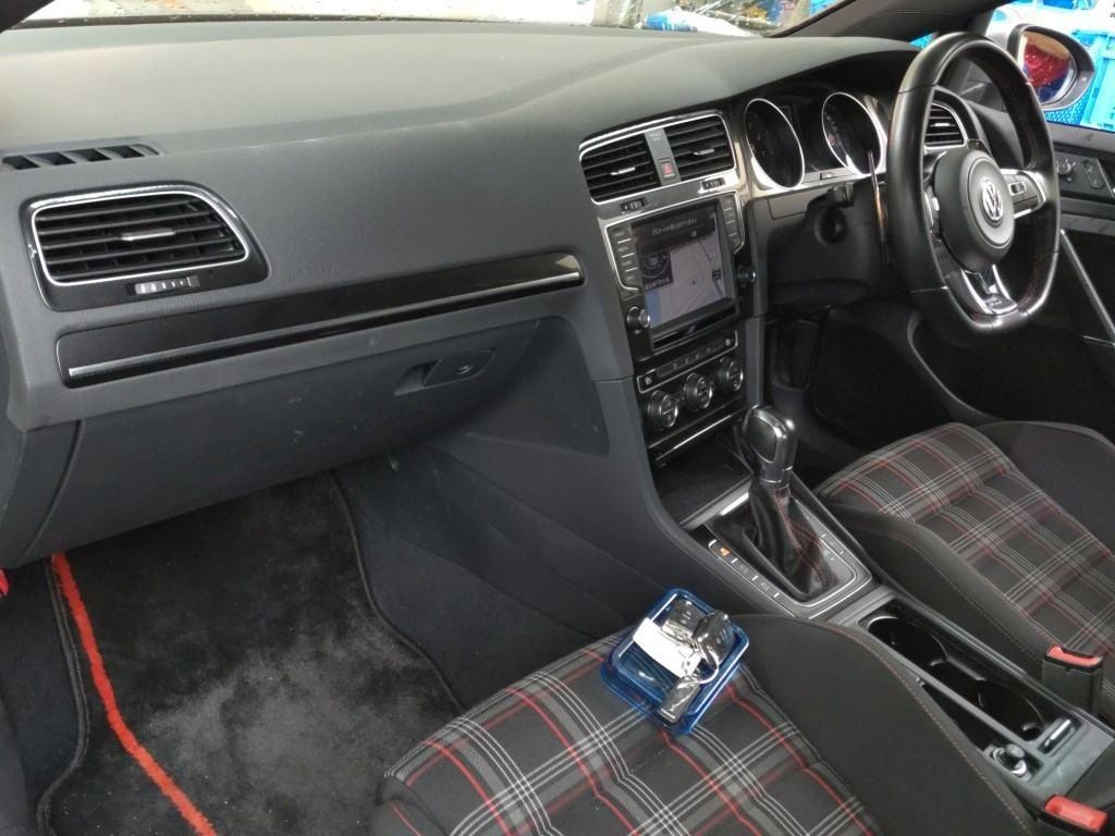 Volkswagen GOLF GTI BASE GRADE DCC PACKAGE