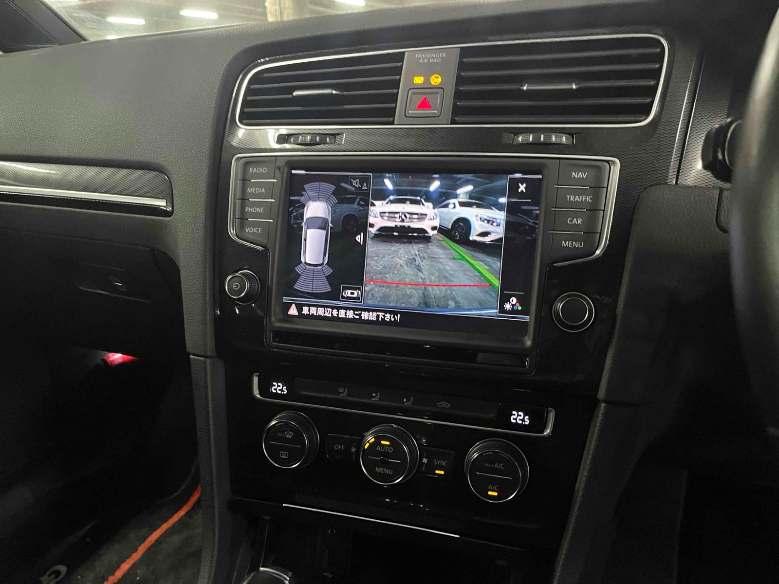 Volkswagen GOLF GTI BASE GRADE DCC PACKAGE