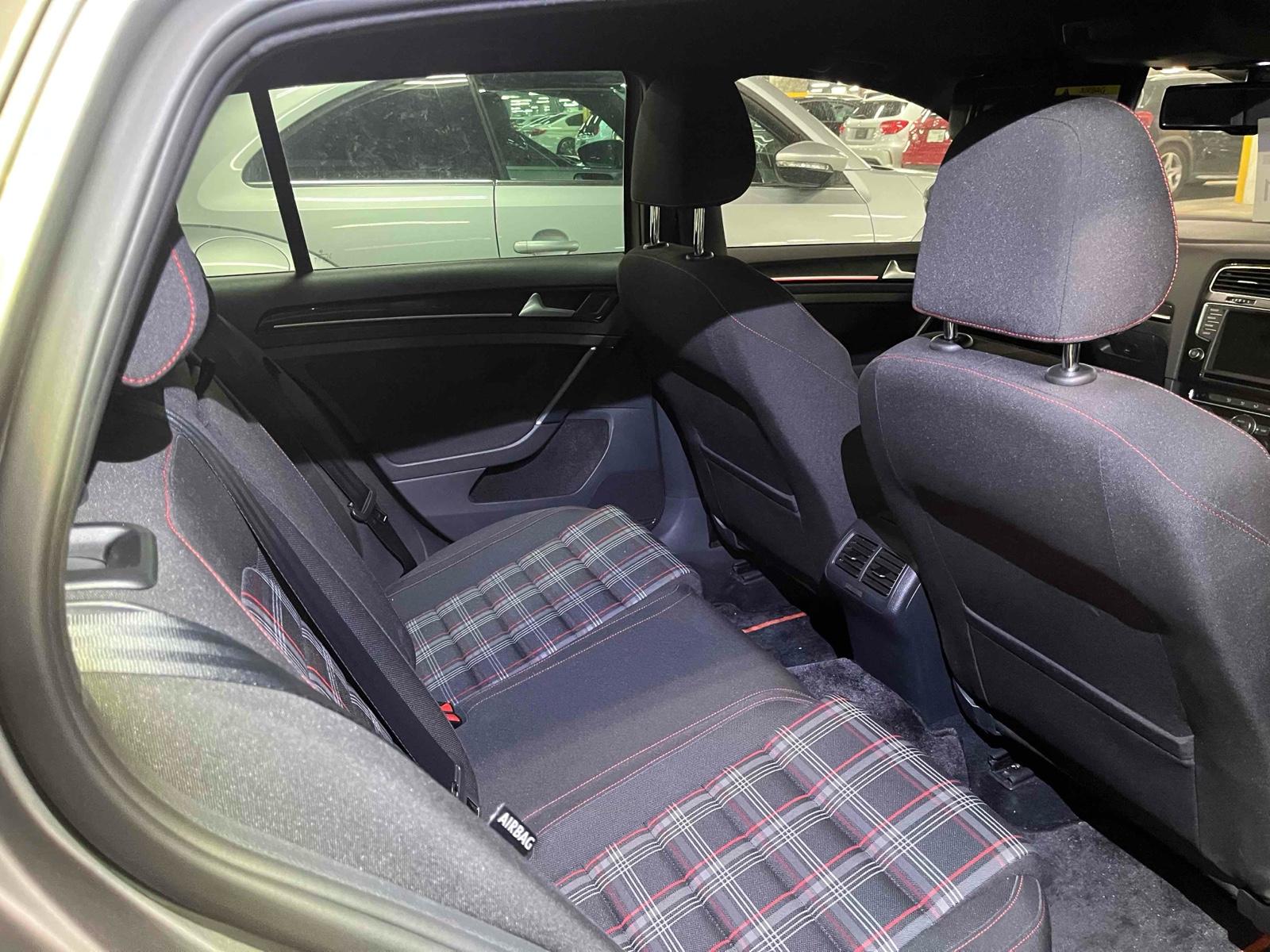 Volkswagen GOLF GTI BASE GRADE DCC PACKAGE