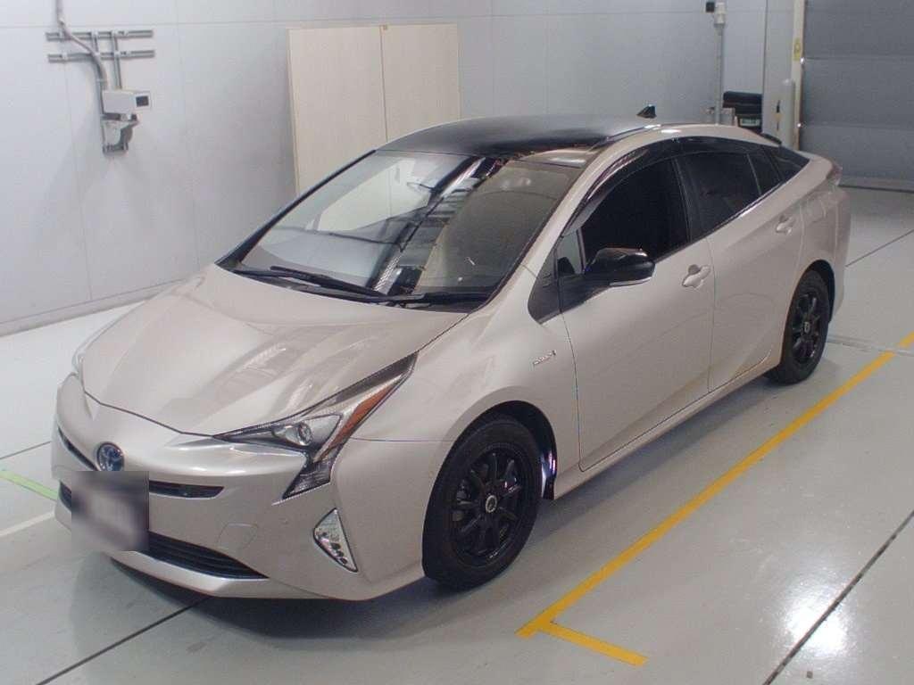 Toyota Prius S SAFETY PLUS TWO TONE