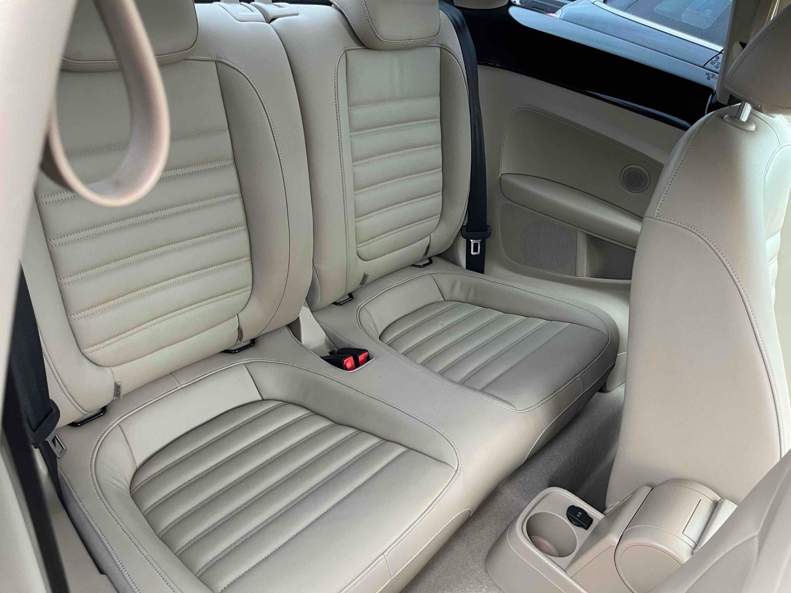 Volkswagen THE BEETLE LEATHER PACKAGE