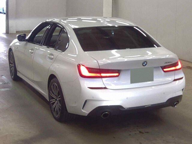 BMW 3 Series 4d 330E M SPORT