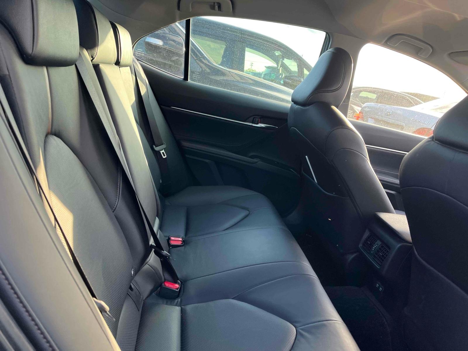 Toyota Camry G LEATHER PACKAGE