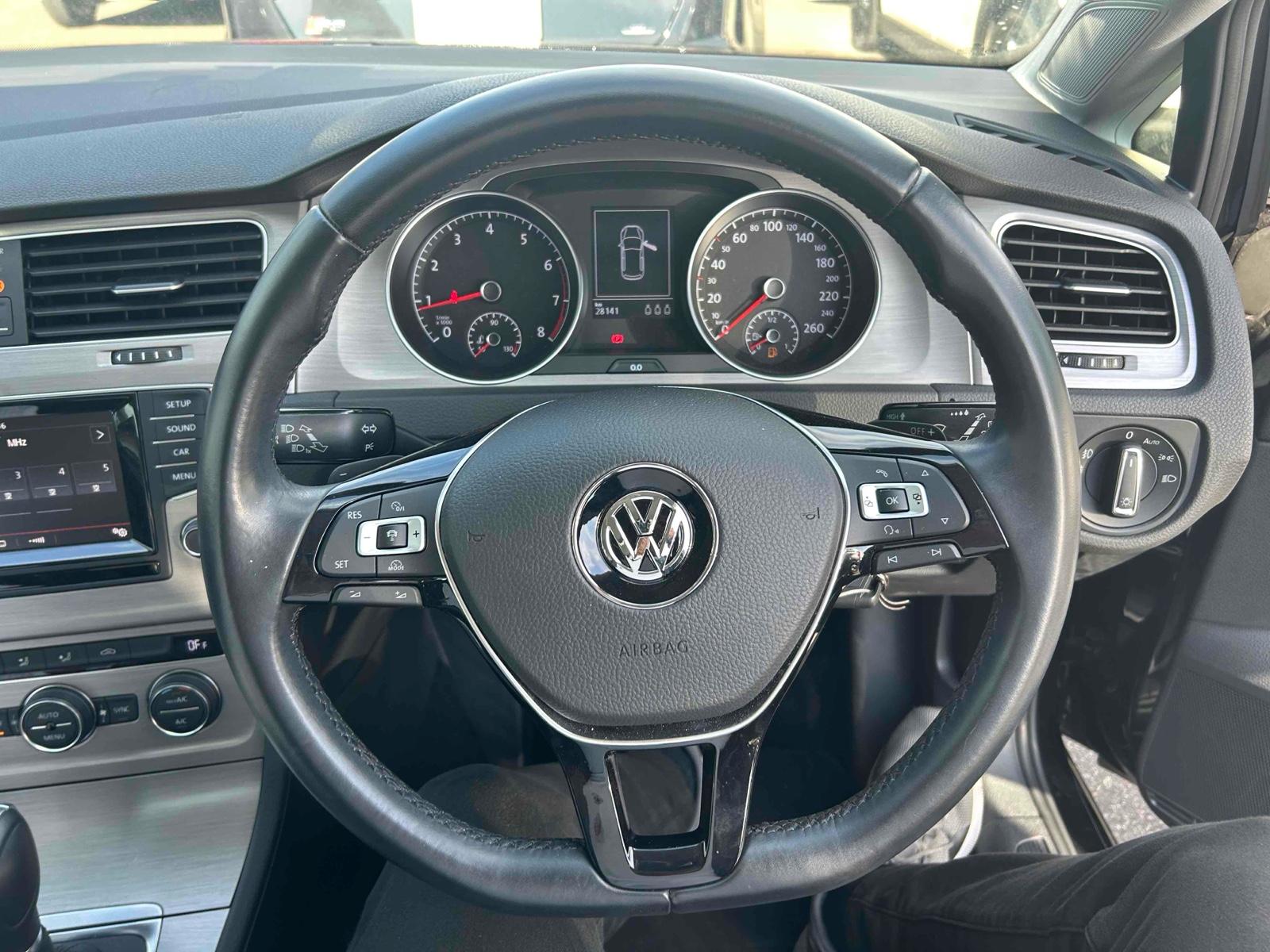 Volkswagen Golf TSITORENBMOSHON TECH