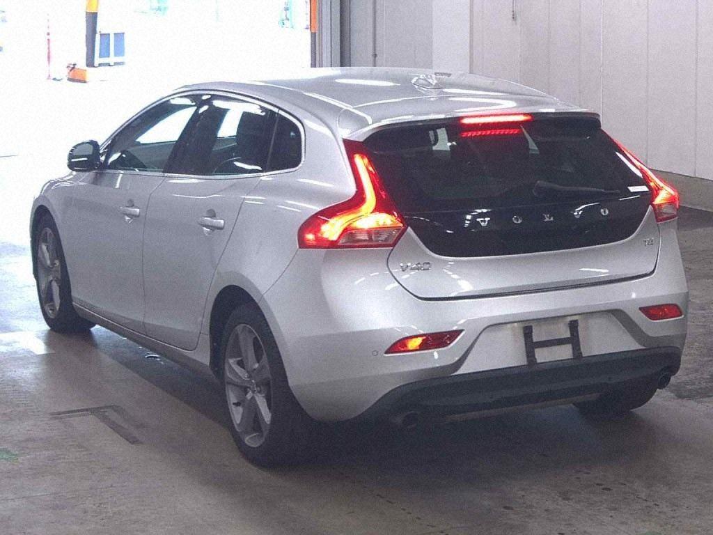 Volvo V40 T4