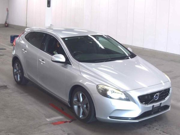 Volvo V40 T4