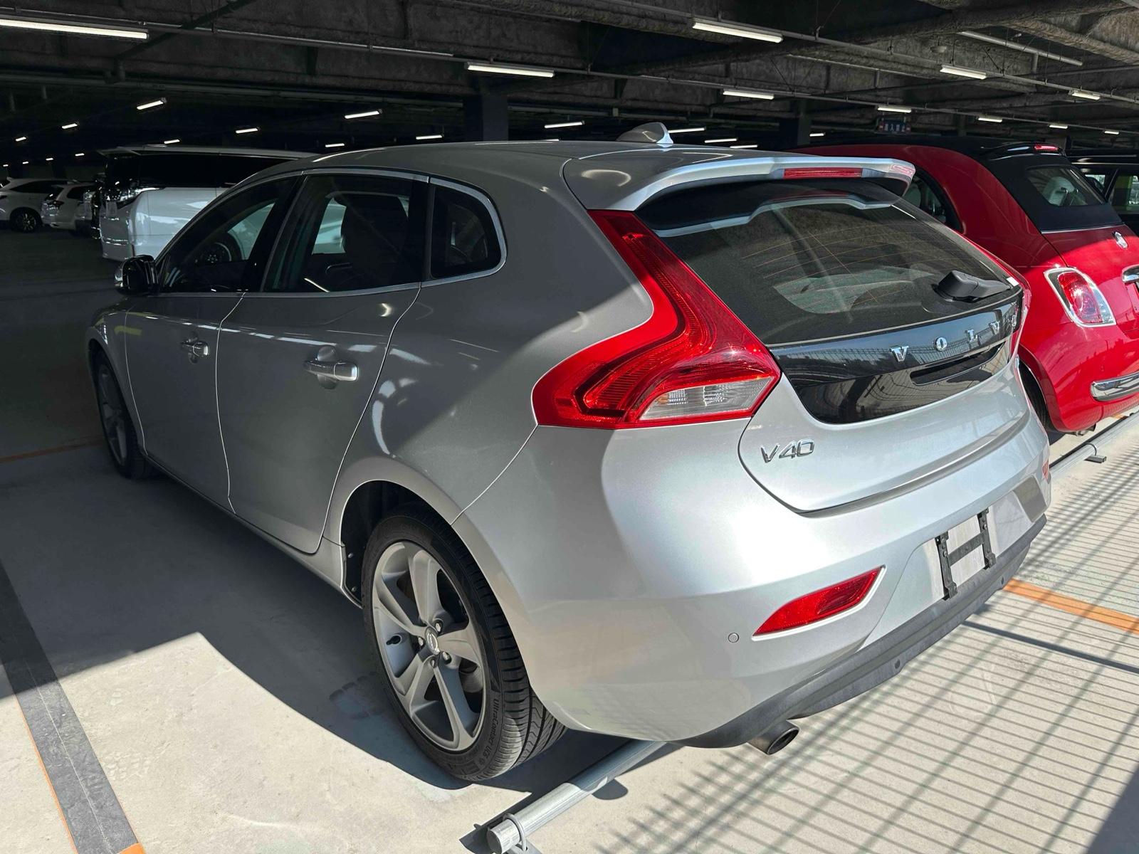 Volvo V40 T4