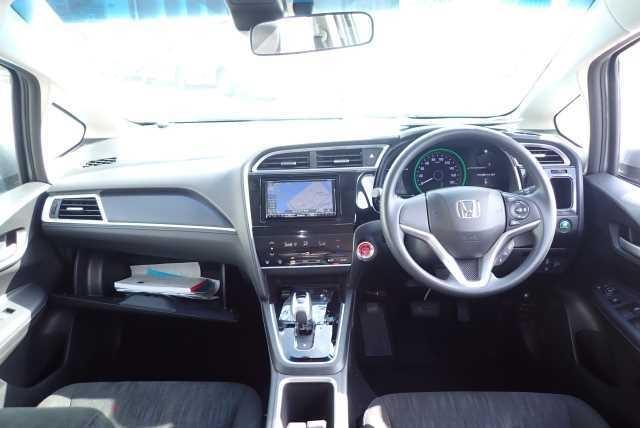 Honda Shuttle HYBRID HONDA SENSING