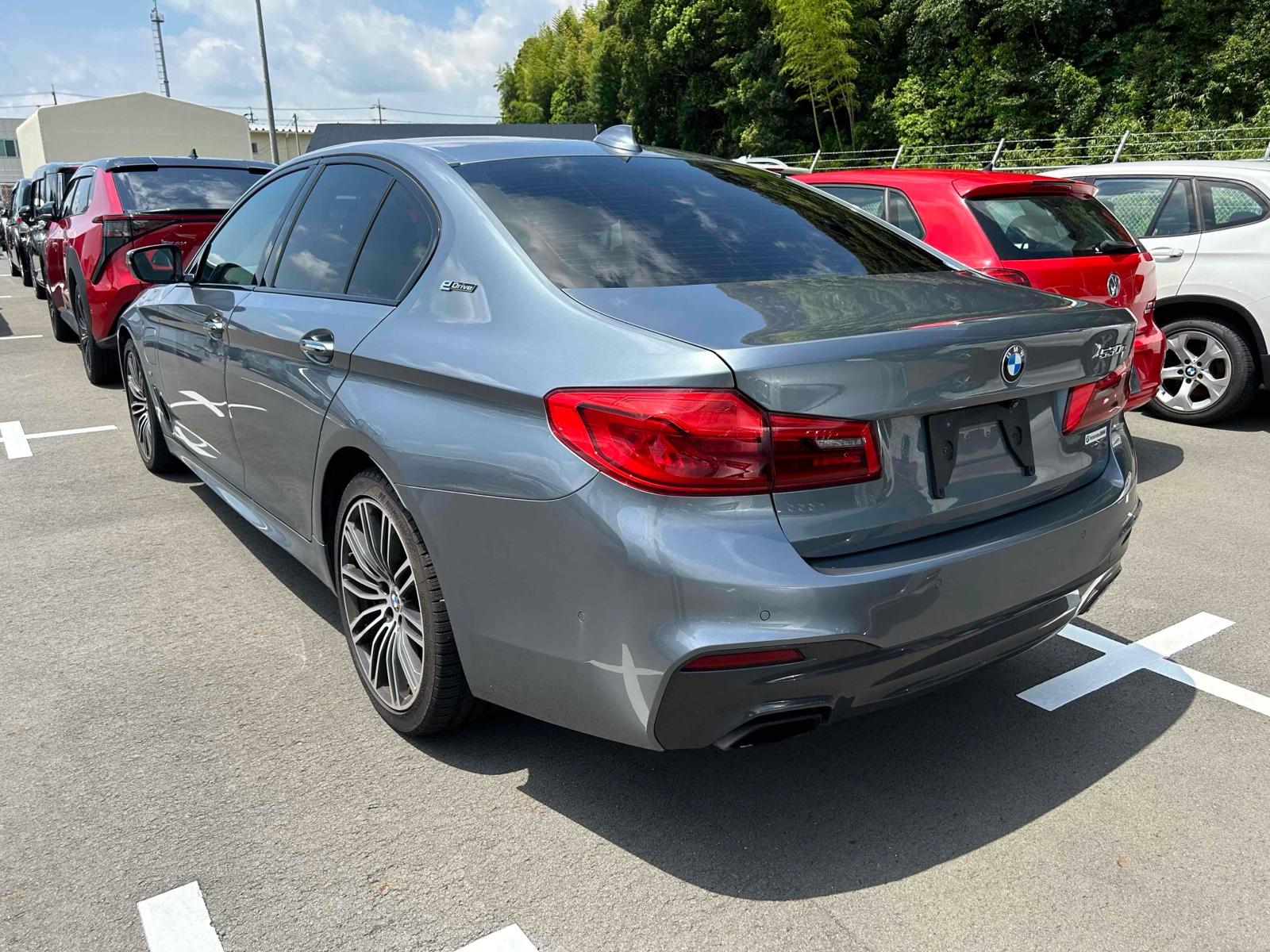 BMW 530 E M SPORT I PAFOMANS