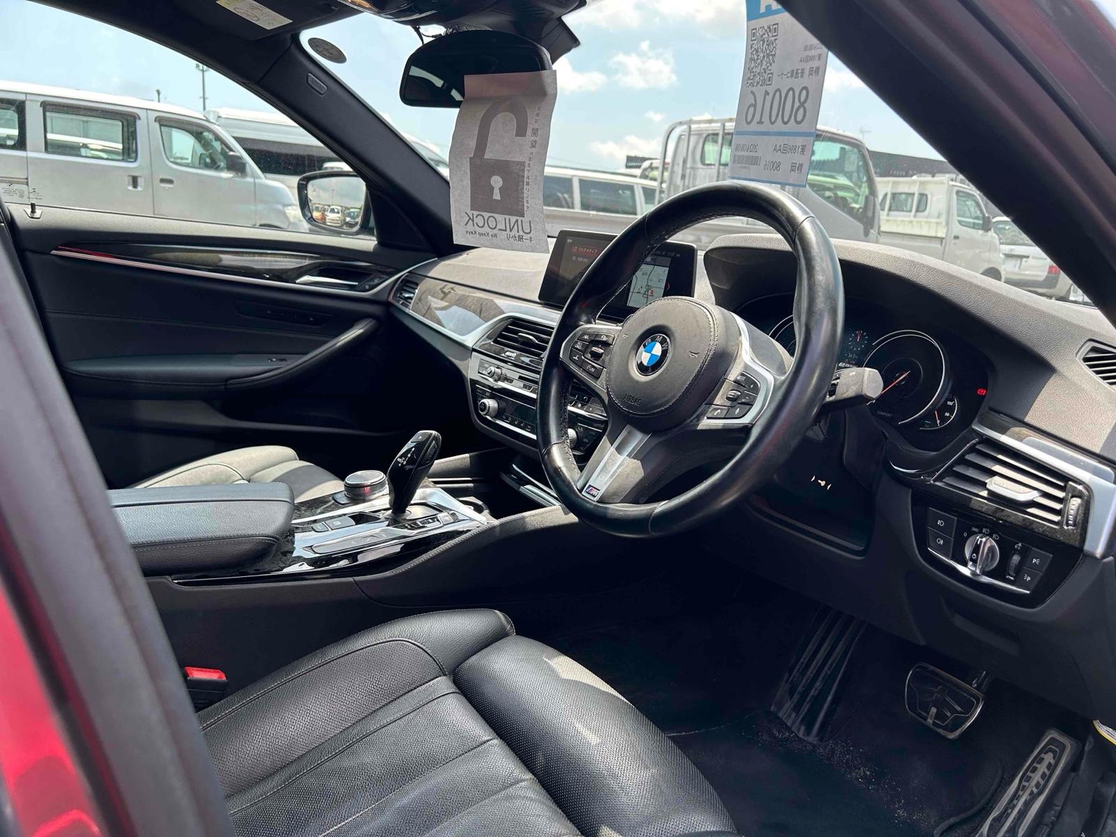 BMW 530 E M SPORT I PAFOMANS