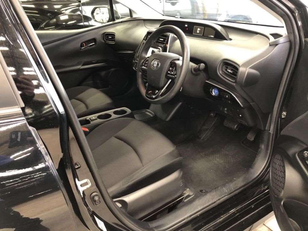 Toyota Prius E