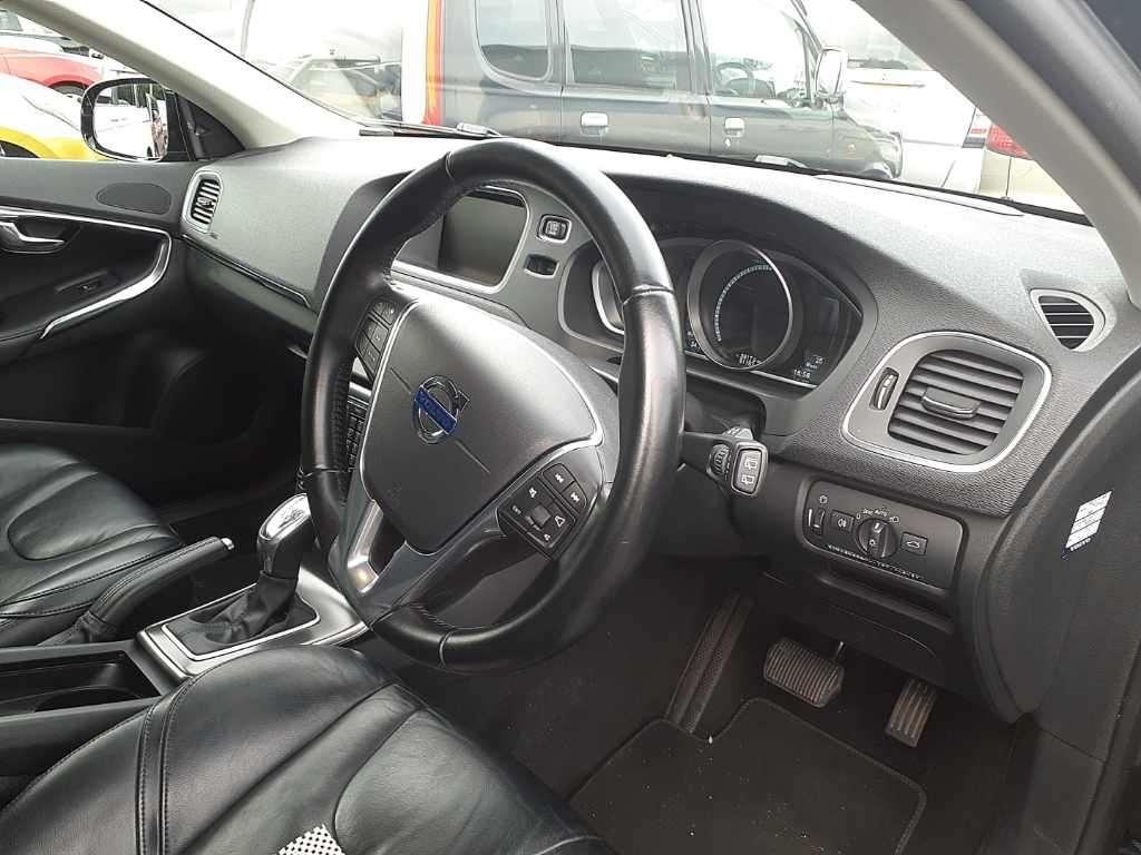 Volvo V40 T4 SE